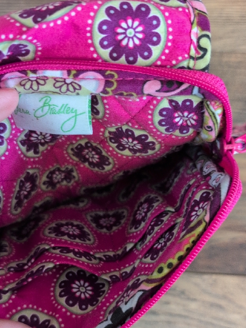 Vera Bradley Hot Pink Paisley Quilted ID Crossbody Bag AB174 - Picture 8 of 9